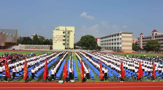 不忘初心 感恩母校 ——第十三屆湖南省人大代表、湖南天欣集團(tuán)董事長 王五星“金秋助學(xué)”岳陽縣第三中學(xué)