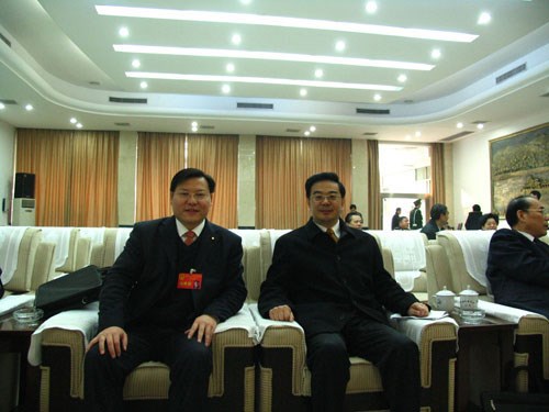 王董與最高人民法院院長(zhǎng)、原湖南省省長(zhǎng)周強(qiáng)在一起